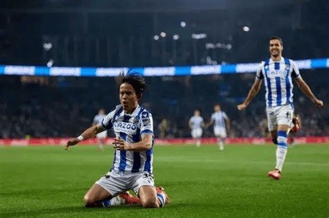 周六 德甲前瞻：弗赖堡VS汉堡 比分预判及攻防韧性对决解析